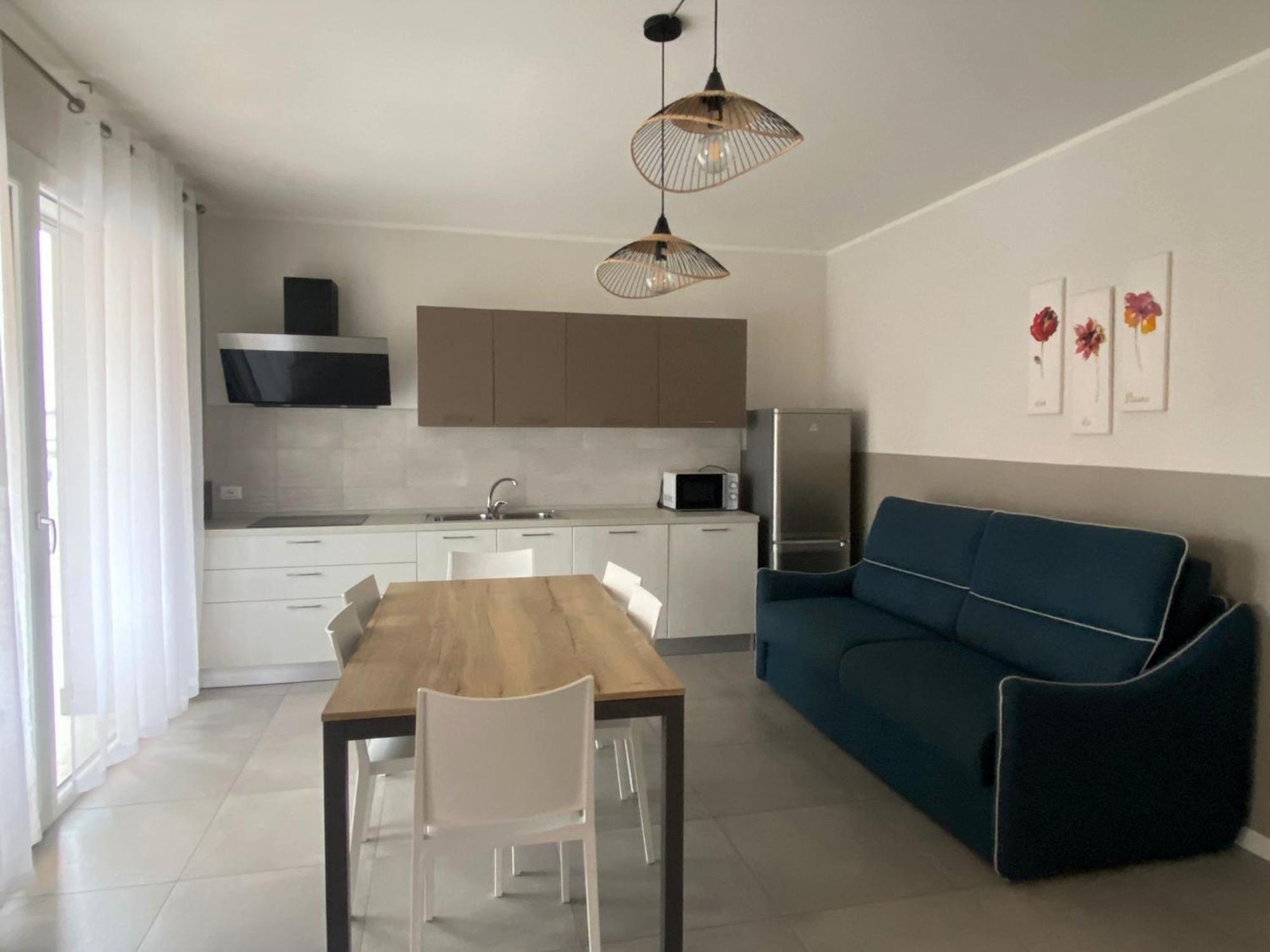 The Prince - Luxury Apartments With Pool 페스키에라델가르다 외부 사진