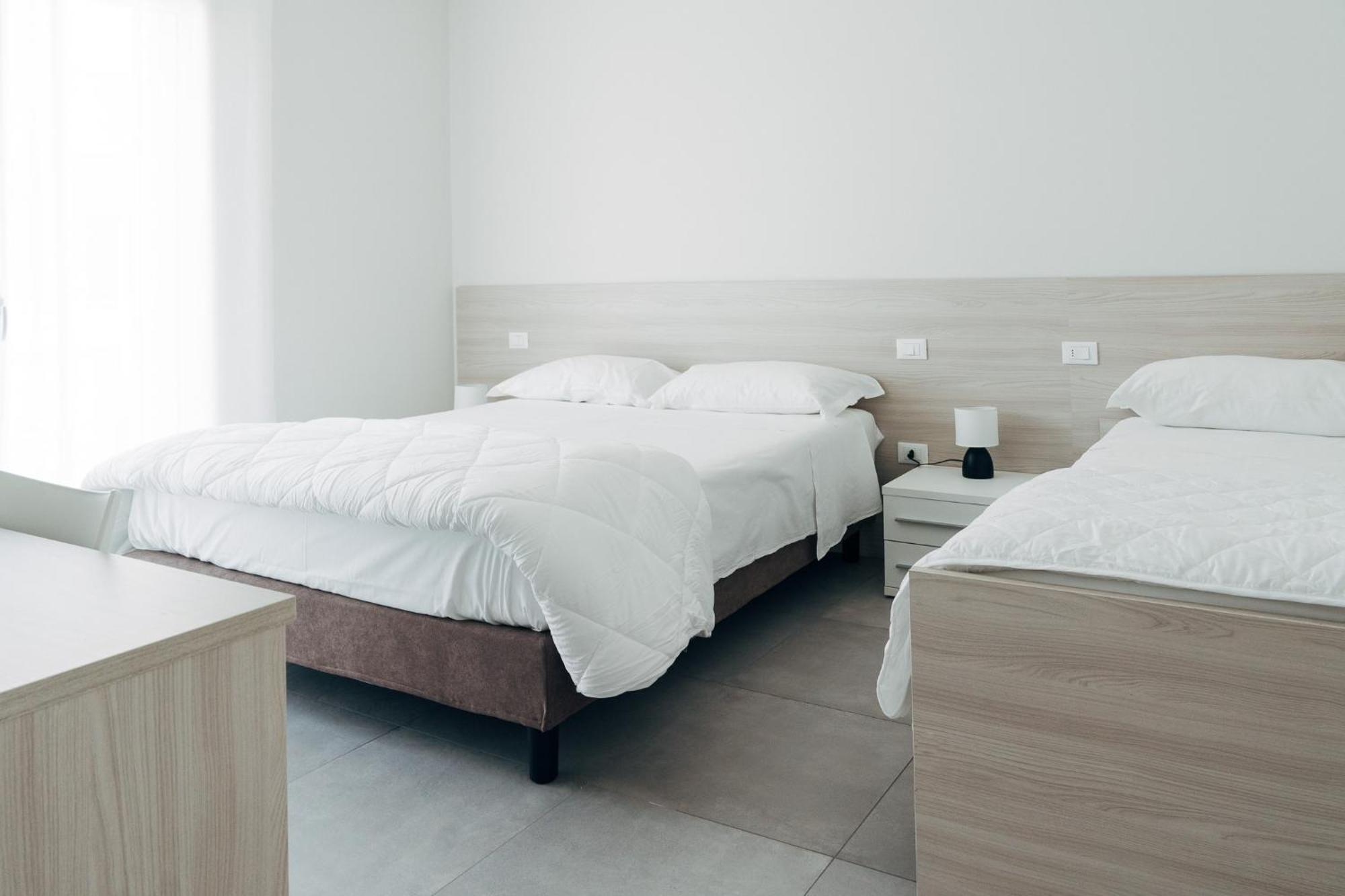 The Prince - Luxury Apartments With Pool 페스키에라델가르다 외부 사진