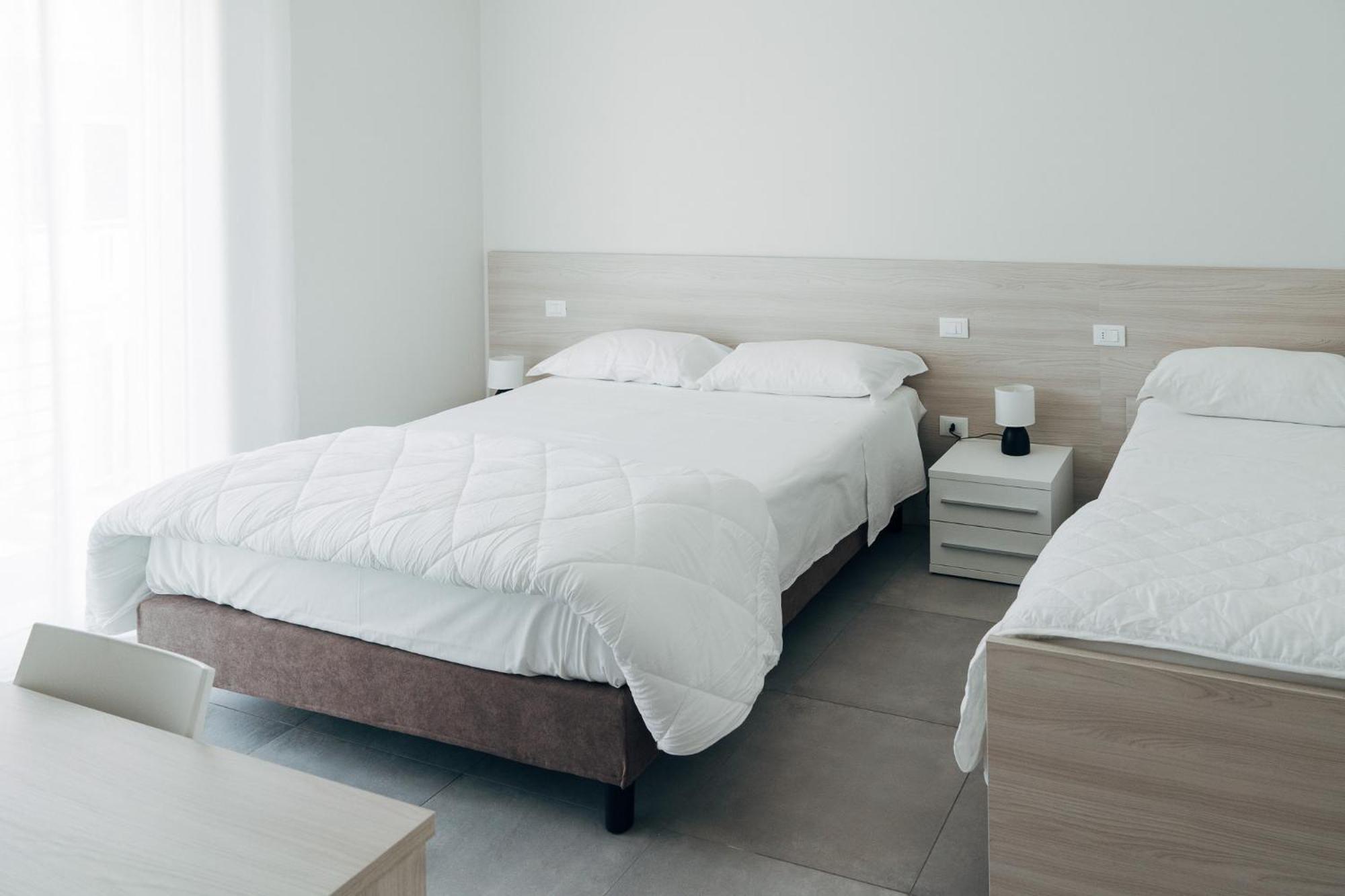 The Prince - Luxury Apartments With Pool 페스키에라델가르다 외부 사진