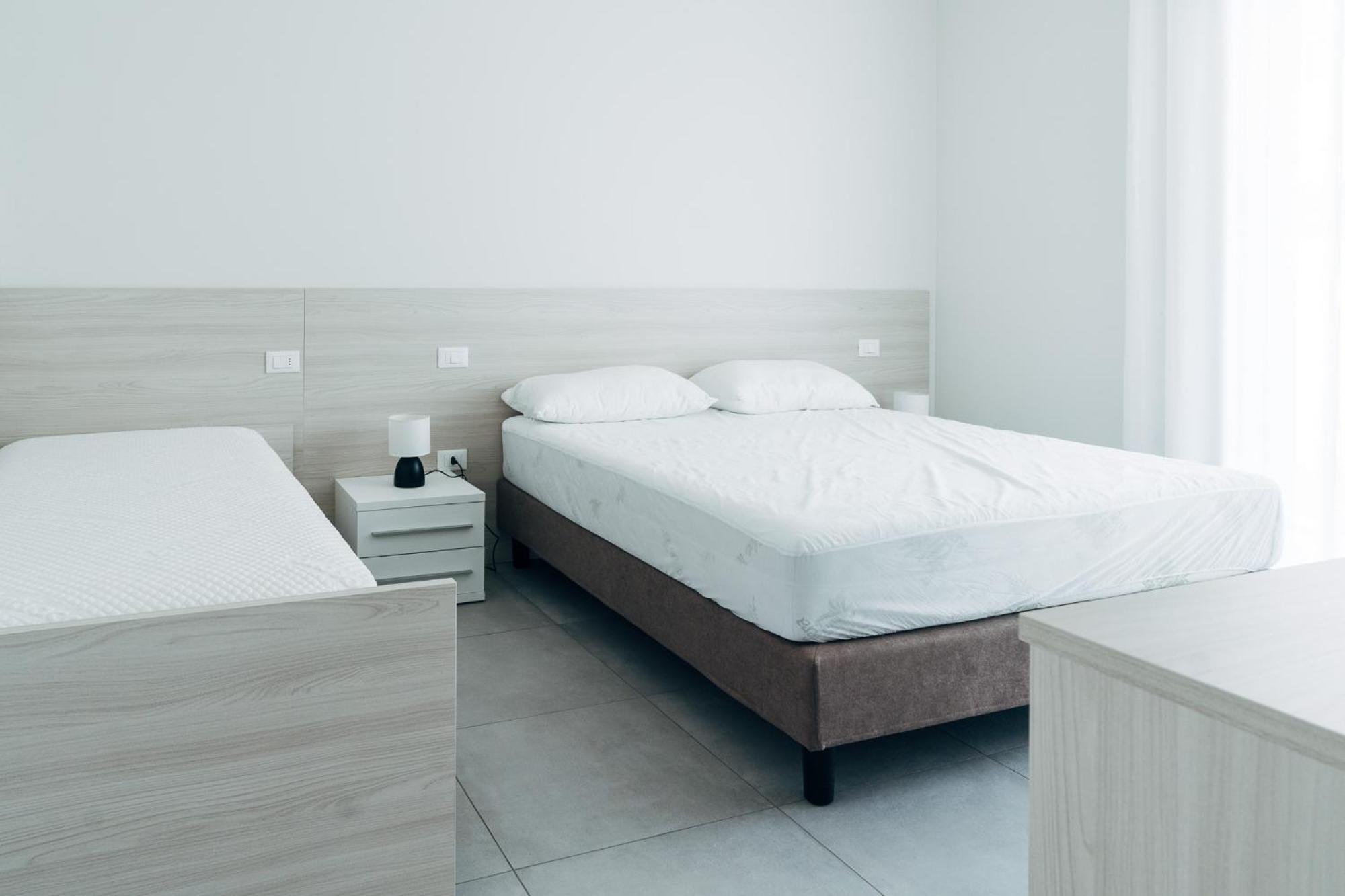 The Prince - Luxury Apartments With Pool 페스키에라델가르다 외부 사진